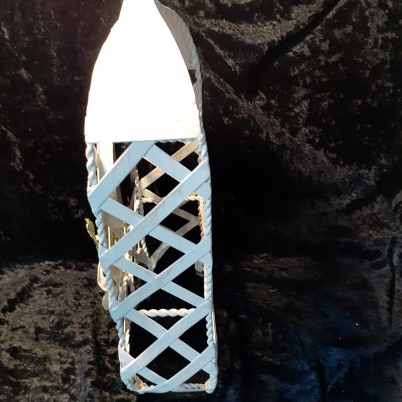 Antique White Clock with Lattius Design - Picture 4 of 4